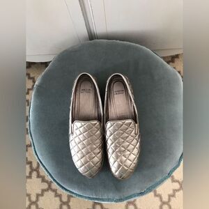 Johnston and Murphy Portia Flex Gold Loafer Sneakers Size 6.5